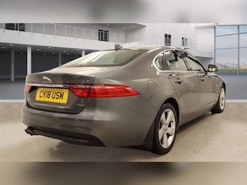 Used Jaguar XF 2018 for sale - 77784722: Photo