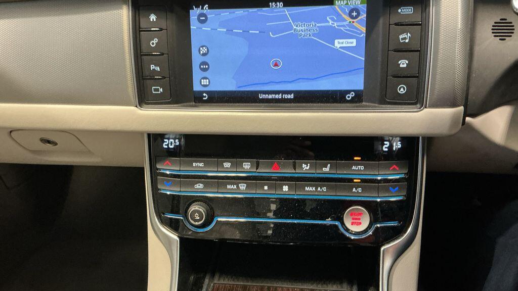 Used Jaguar XF 2018 for sale - 77784722: Photo 6