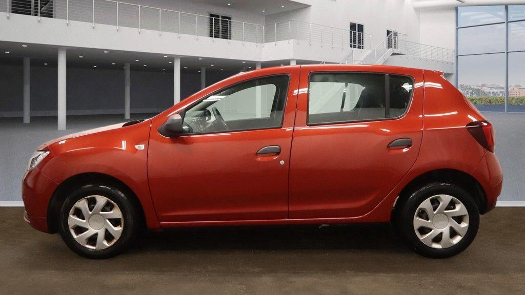 Used Dacia Sandero 2018 for sale - 77645752: Photo 8