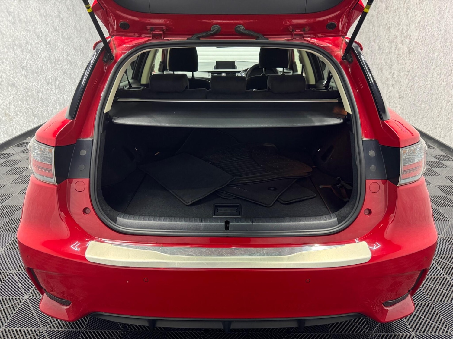 Used Lexus CT 2014 for sale - 75682161: Photo 28