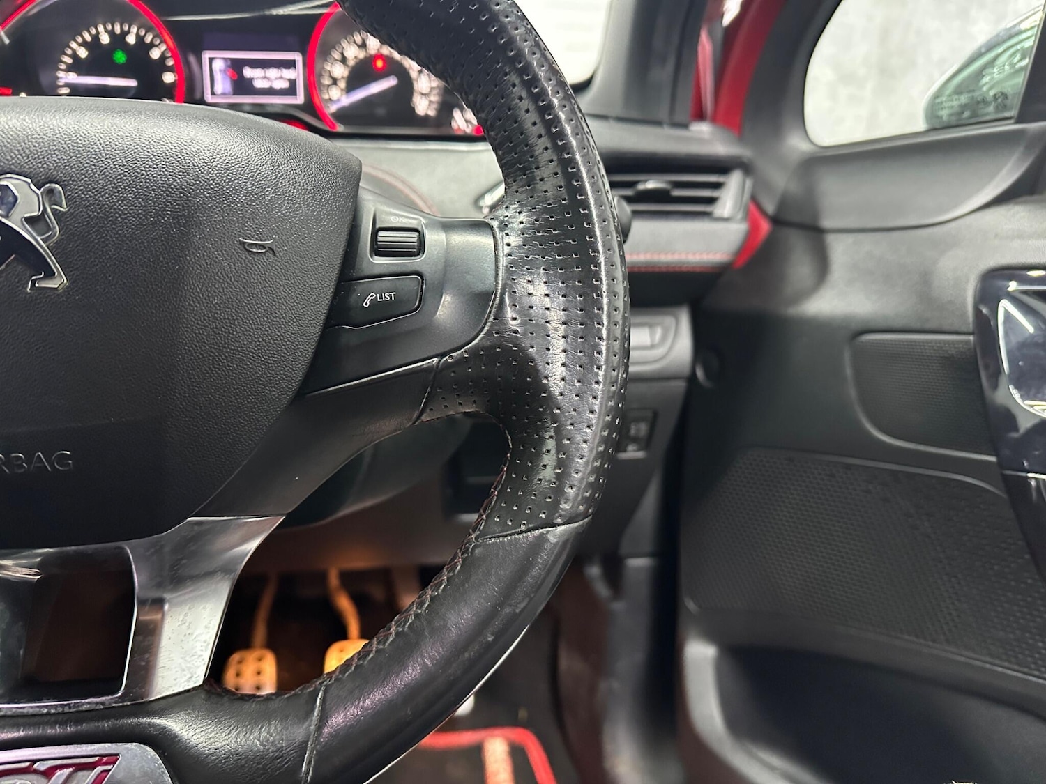 Used Peugeot 208 2013 for sale - 77977697: Photo 18