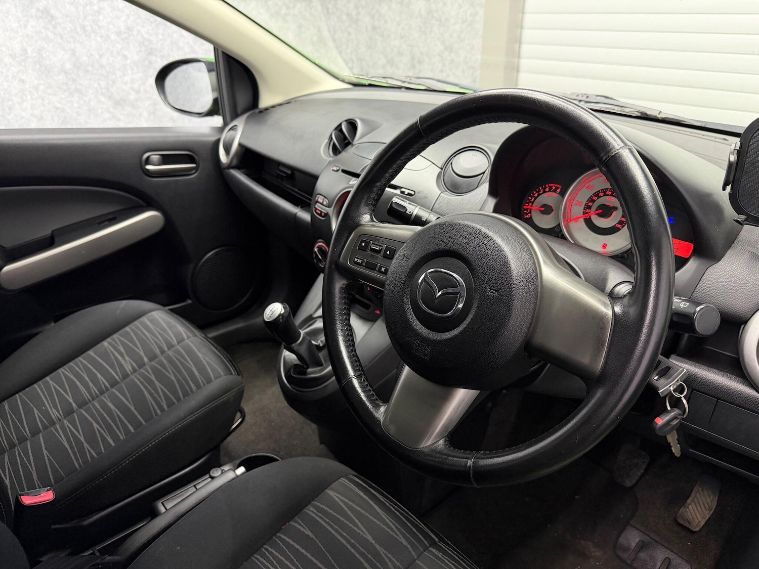 Used Mazda Mazda2 for sale - 78057533: Photo 2