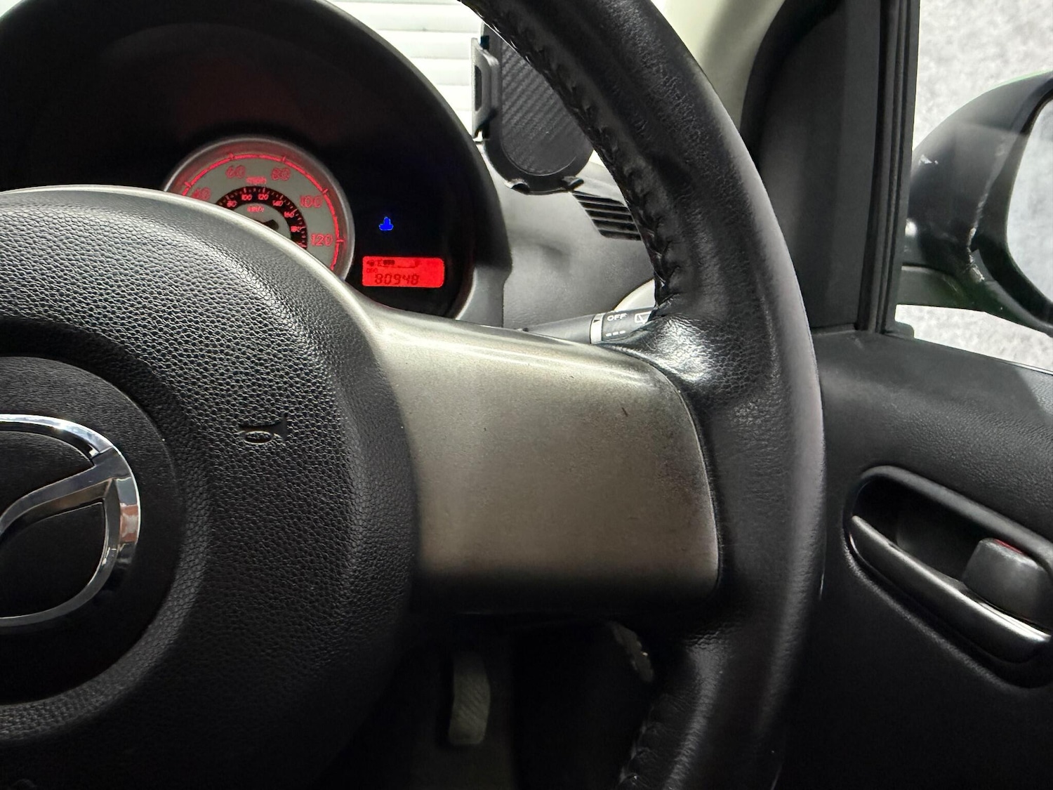 Used Mazda Mazda2 for sale - 78057533: Photo 9