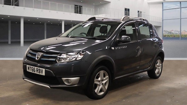 Used Dacia Sandero Stepway 2016 for sale - 76200780: Photo 1