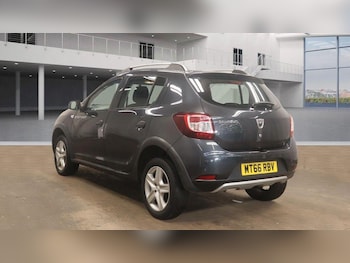 Used Dacia Sandero Stepway 2016 for sale - 76200780: Photo 4