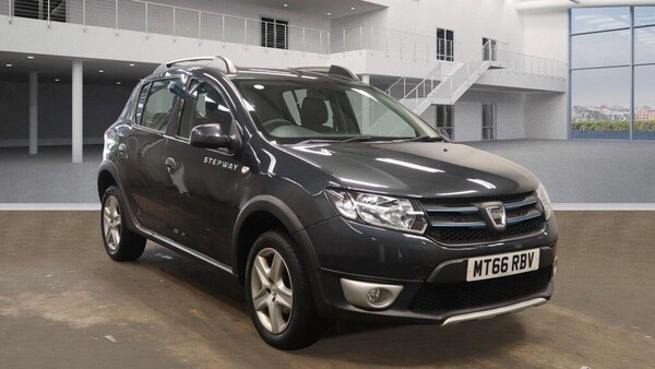 Used Dacia Sandero Stepway 2016 for sale - 76200780: Photo 6