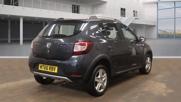 Used Dacia Sandero Stepway 2016 for sale - 76200780: Photo 7