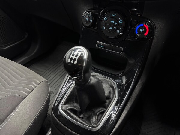 Used Ford Fiesta 2013 for sale - 73750943: Photo 24