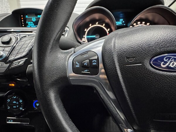 Used Ford Fiesta 2013 for sale - 73750943: Photo 28