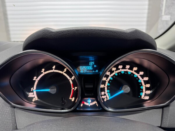 Used Ford Fiesta 2013 for sale - 73750943: Photo 9