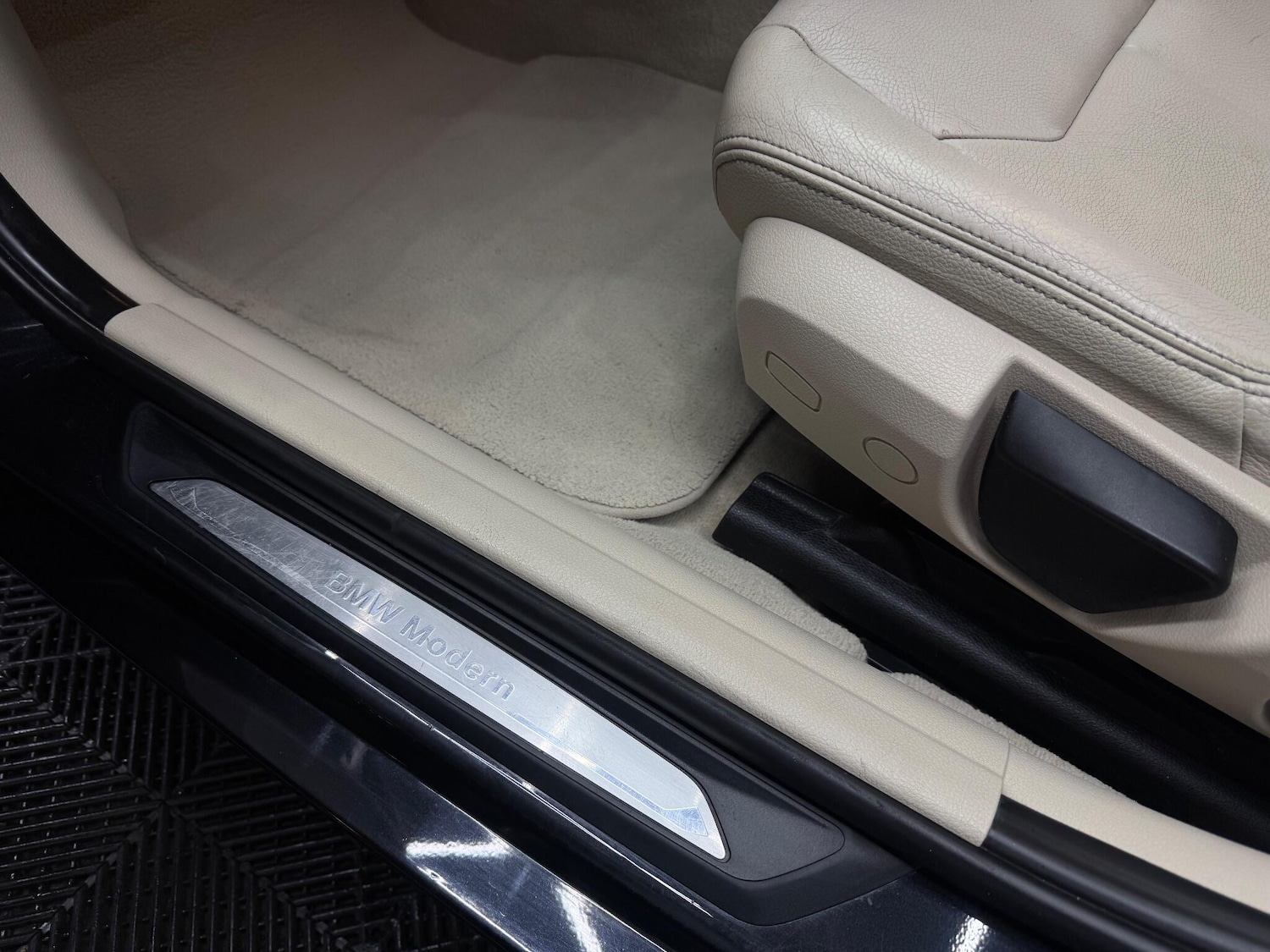 Used BMW 3 Series 2012 for sale - 76381070: Photo 22