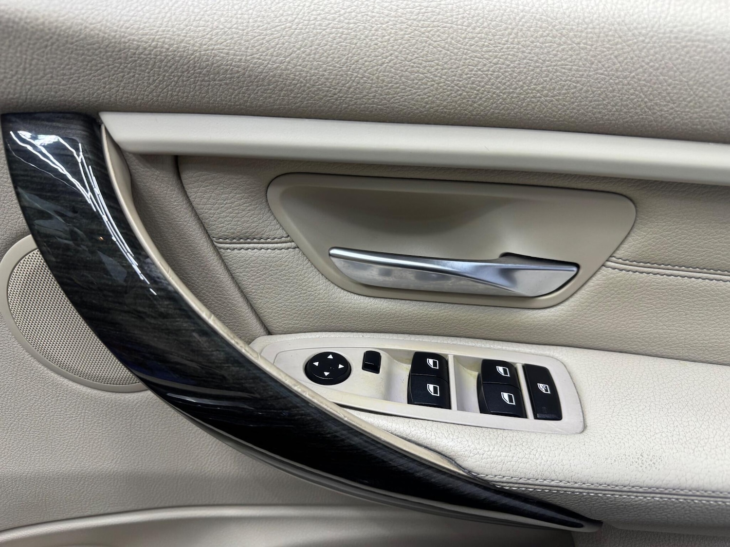 Used BMW 3 Series 2012 for sale - 76381070: Photo 25