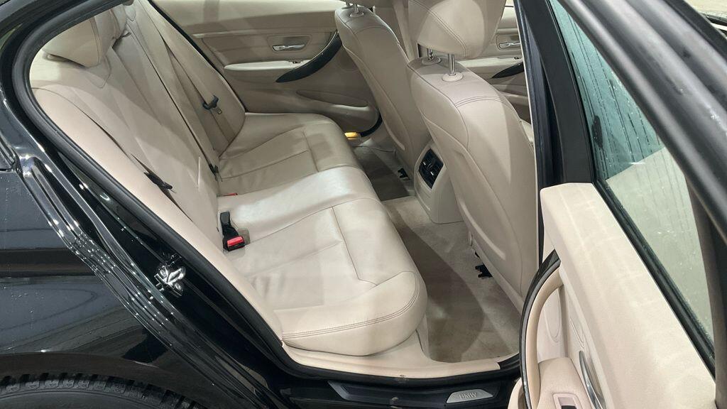 Used BMW 3 Series 2012 for sale - 76381070: Photo 3