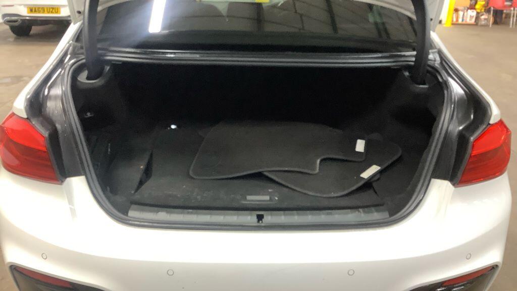 Used BMW 5 Series 2018 for sale - 77396117: Photo 11