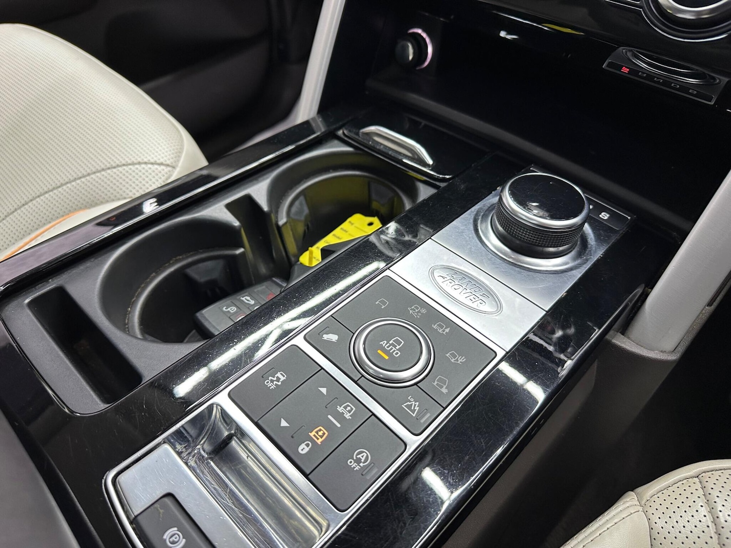 Used Land Rover Discovery 2019 for sale - 77411568: Photo 31