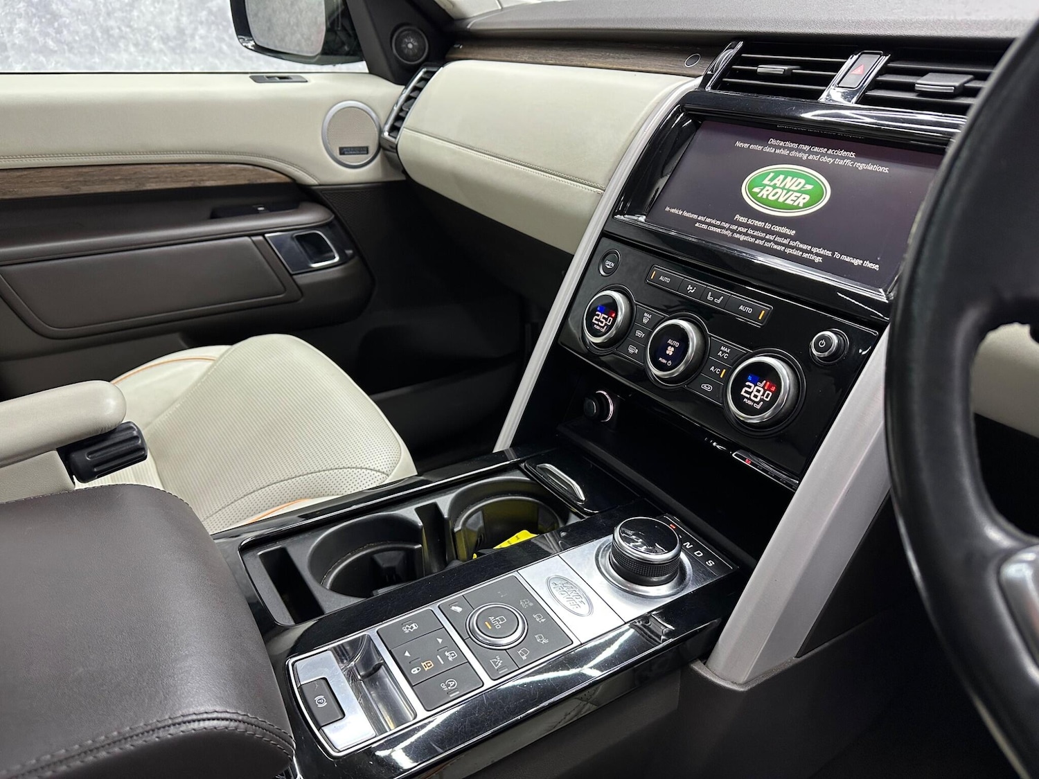 Used Land Rover Discovery 2019 for sale - 77411568: Photo 53