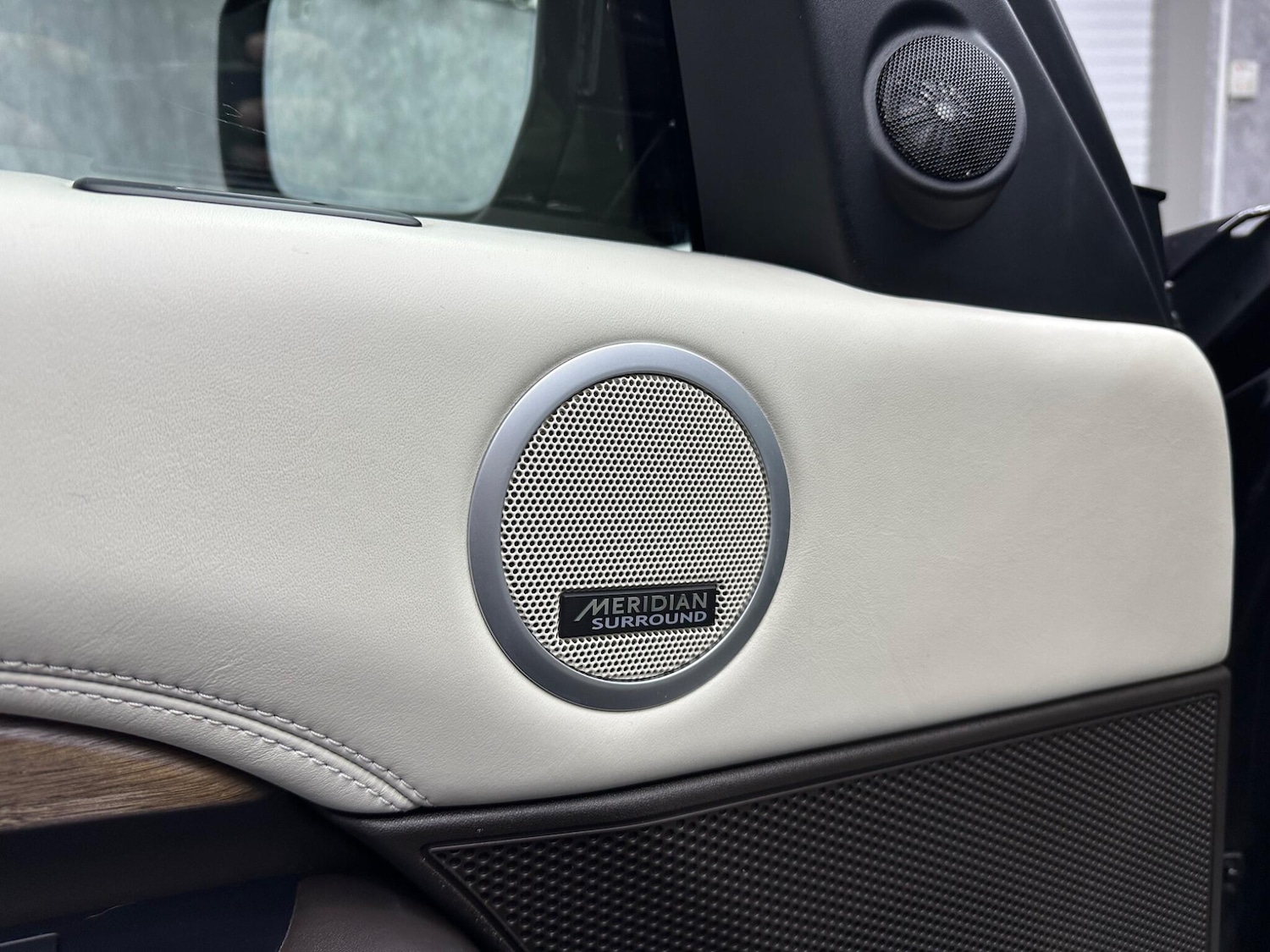 Used Land Rover Discovery 2019 for sale - 77411568: Photo 73