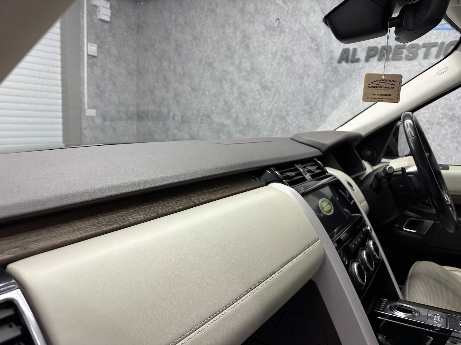 Used Land Rover Discovery 2019 for sale - 77411568: Photo 76