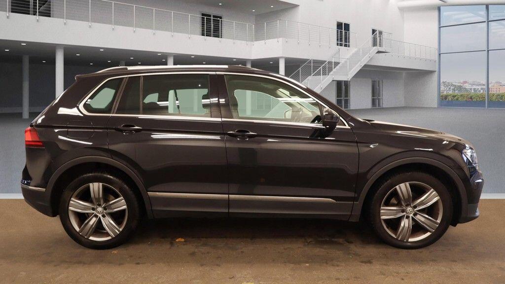 Used Volkswagen Tiguan 2017 for sale - 76361080: Photo 9