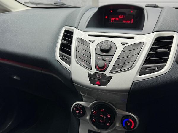 Used Ford Fiesta 2011 for sale - 72658337: Photo 11