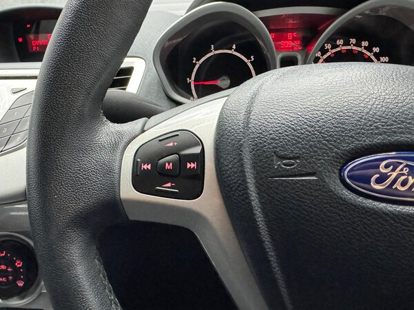 Used Ford Fiesta 2011 for sale - 72658337: Photo 9