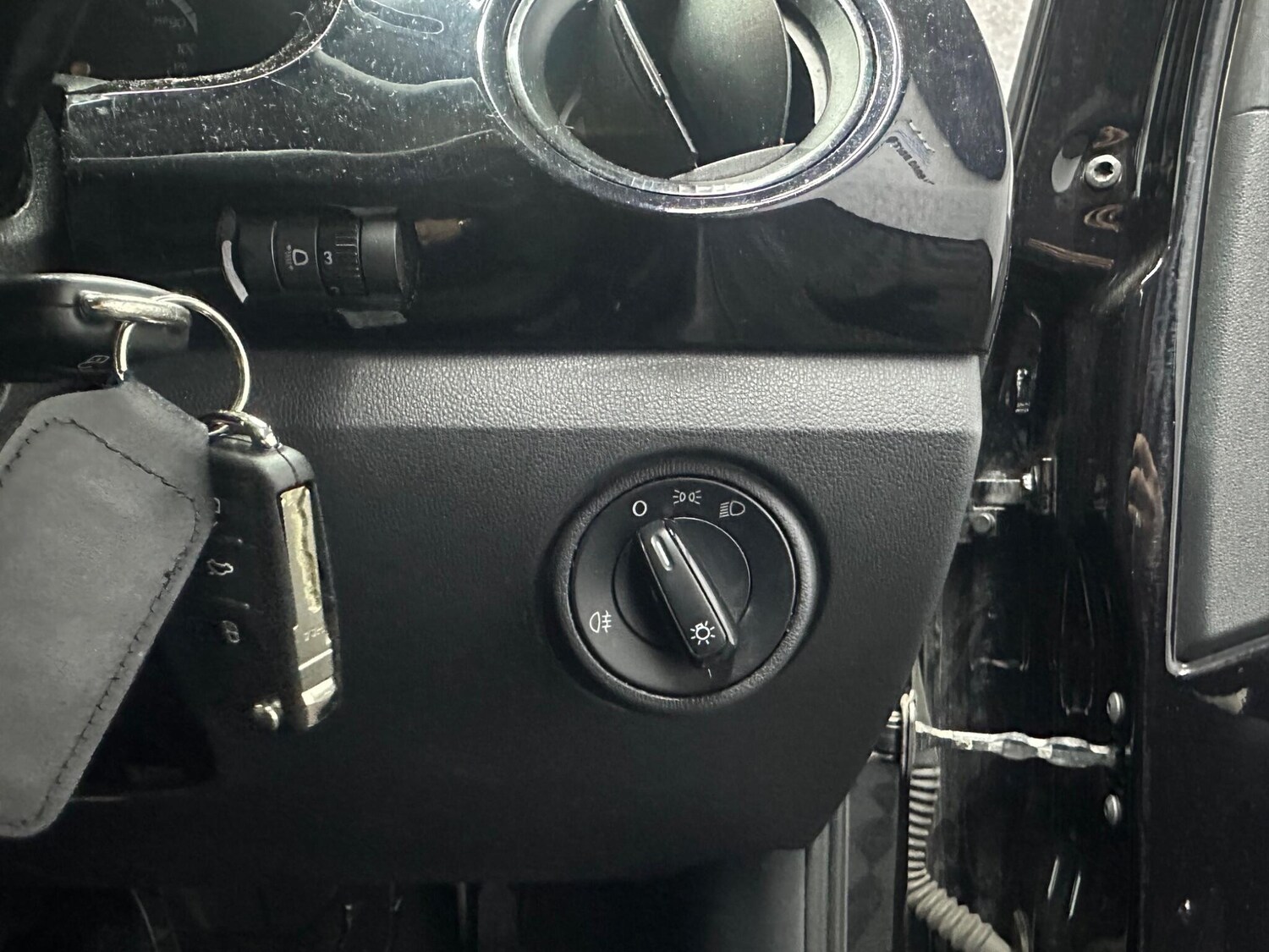 Used Volkswagen up! 2016 for sale - 77637423: Photo 9