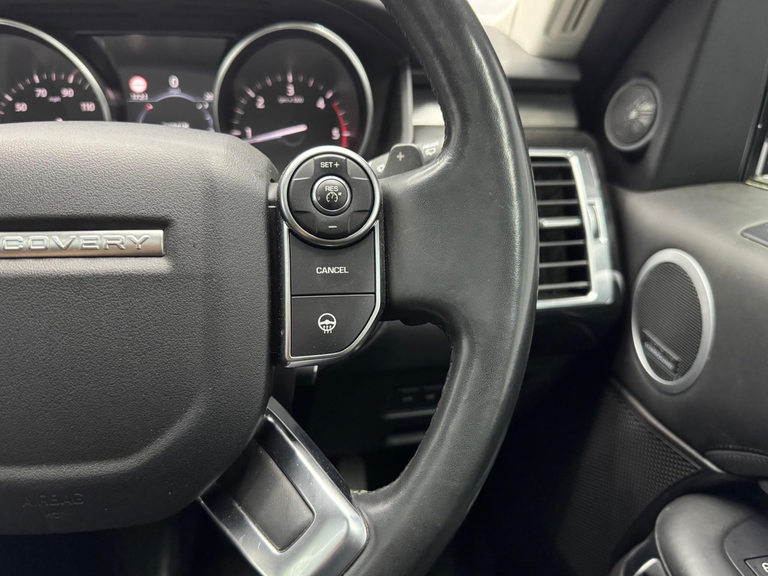 Used Land Rover Discovery 2017 for sale - 76839946: Photo 10