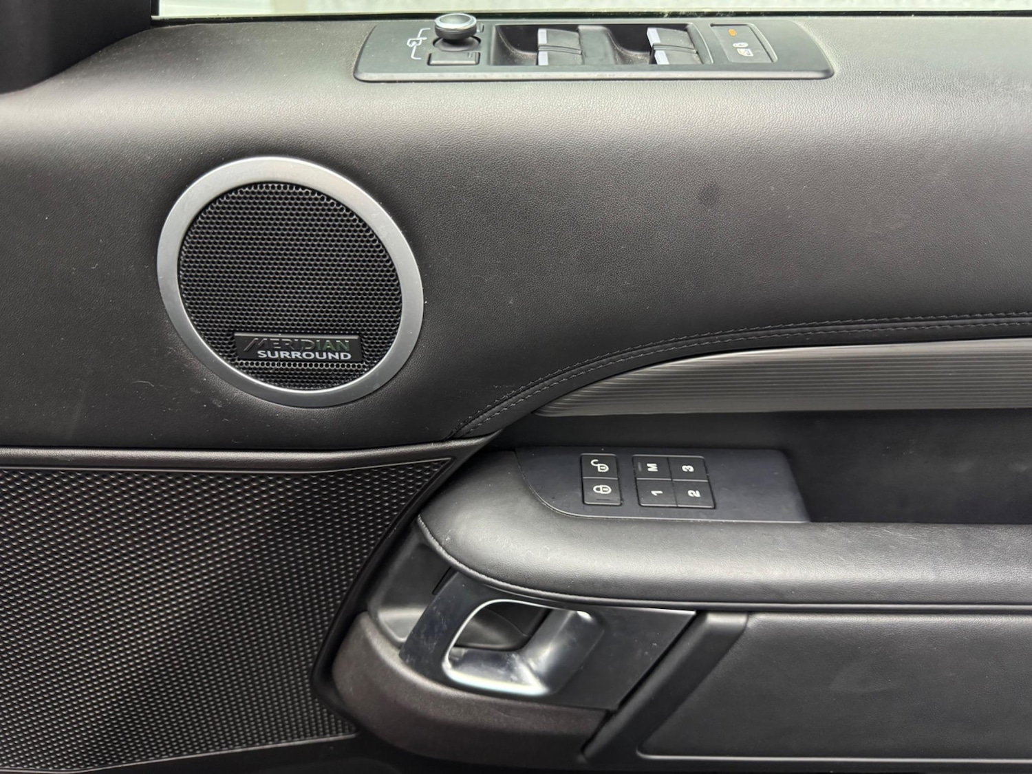 Used Land Rover Discovery 2017 for sale - 76839946: Photo 29