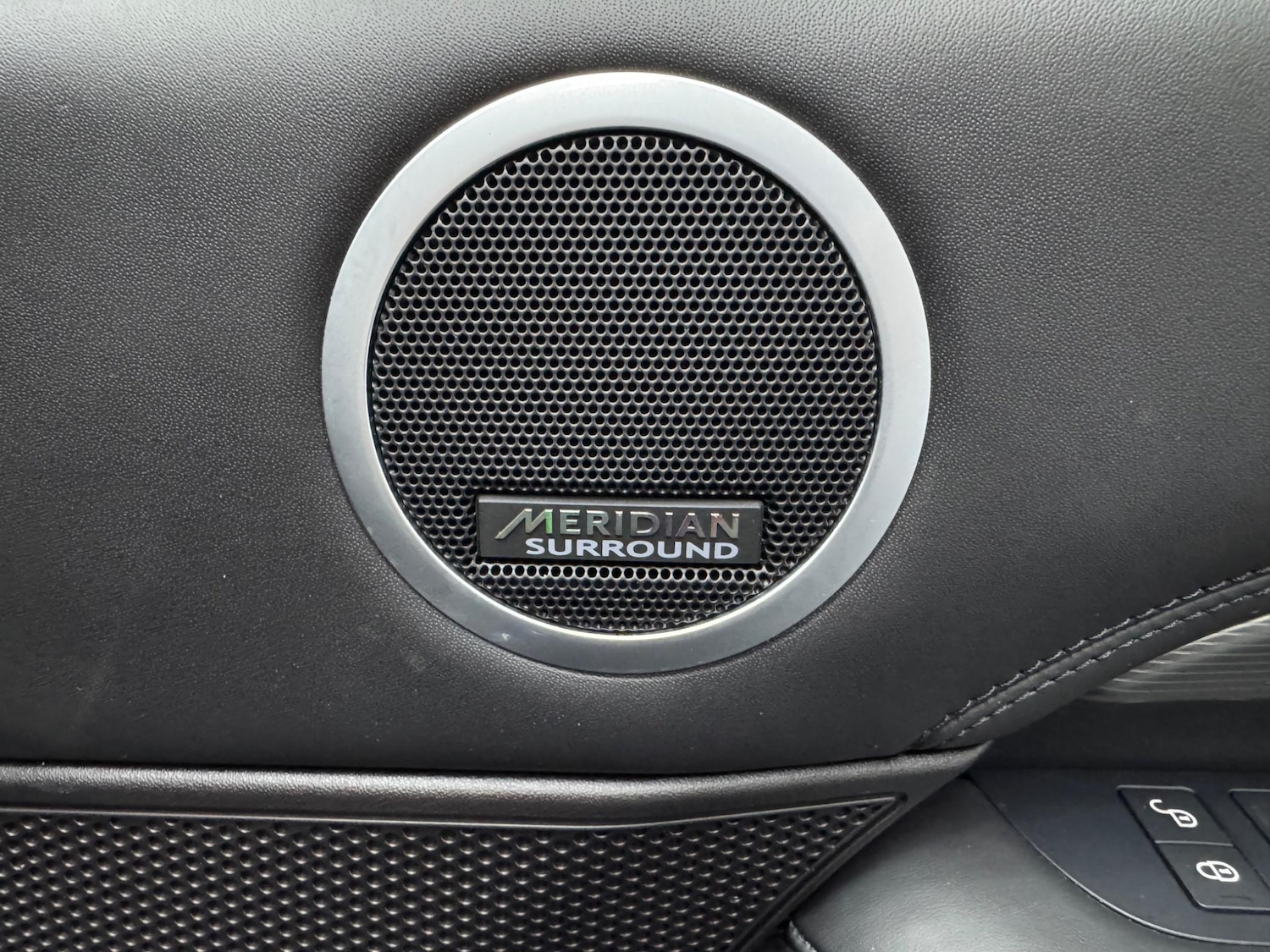 Used Land Rover Discovery 2017 for sale - 76839946: Photo 37