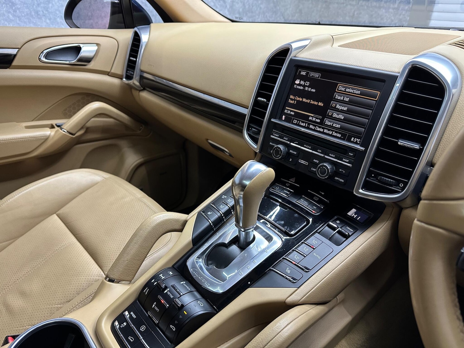 Used Porsche Cayenne 2010 for sale - 78058872: Photo 10