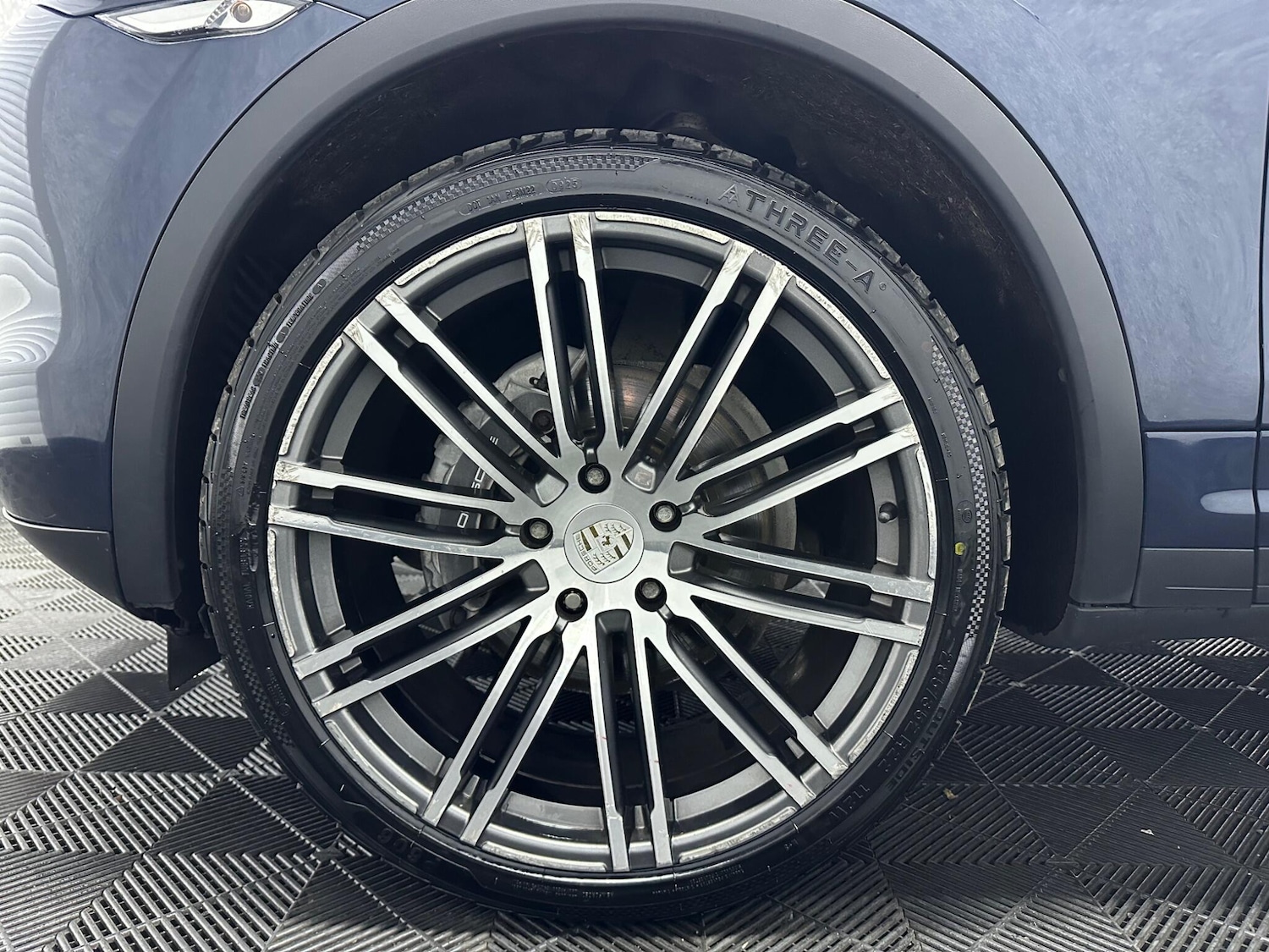 Used Porsche Cayenne 2010 for sale - 78058872: Photo 39