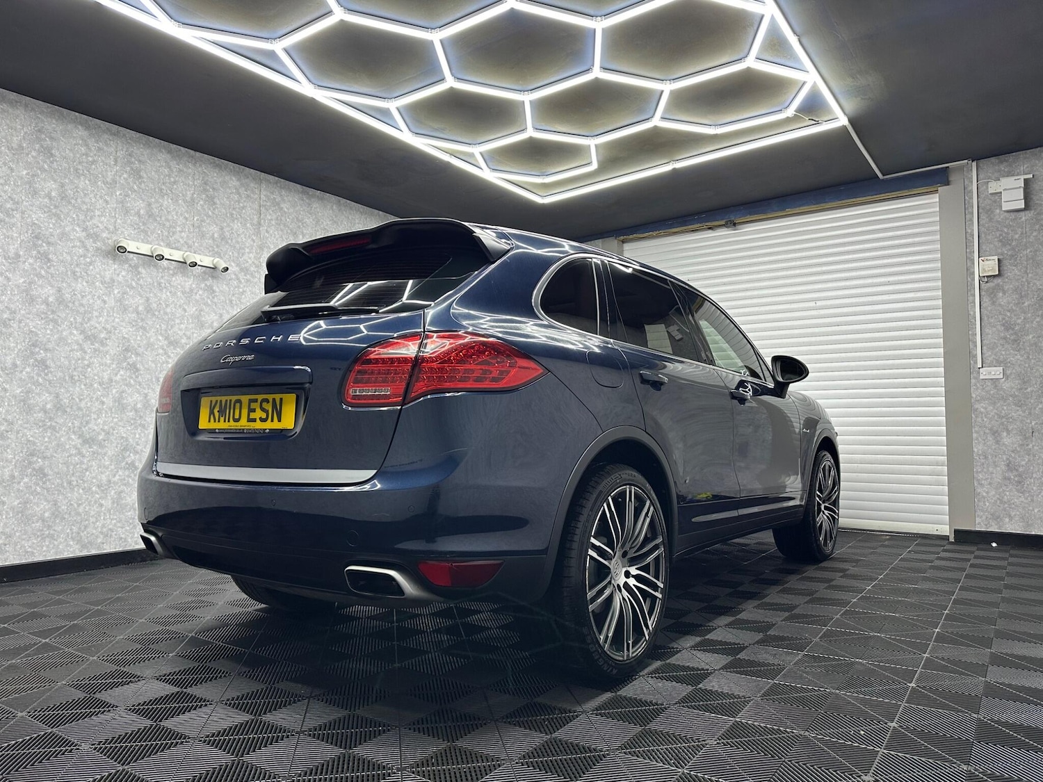 Used Porsche Cayenne 2010 for sale - 78058872: Photo 4