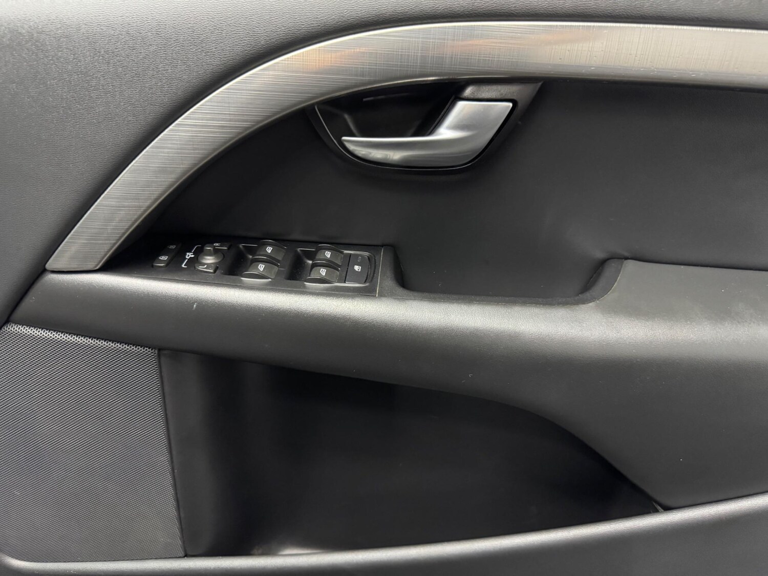 Used Volvo V70 2017 for sale - 76936172: Photo 18