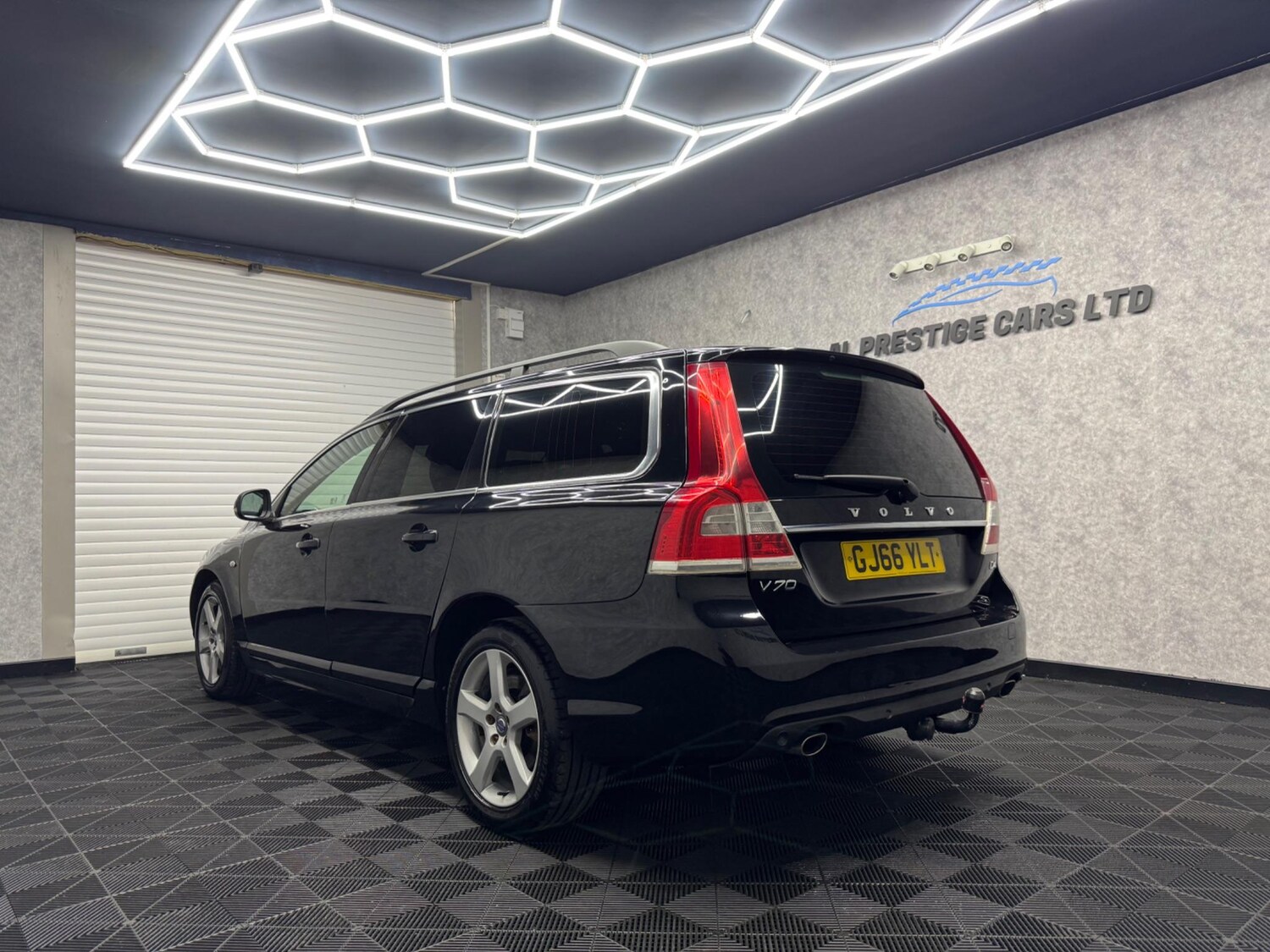 Used Volvo V70 2017 for sale - 76936172: Photo 21