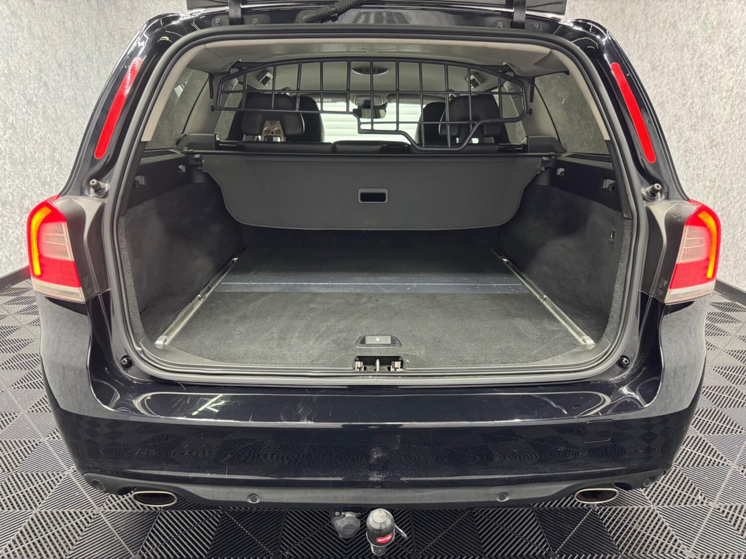 Used Volvo V70 2017 for sale - 76936172: Photo 22