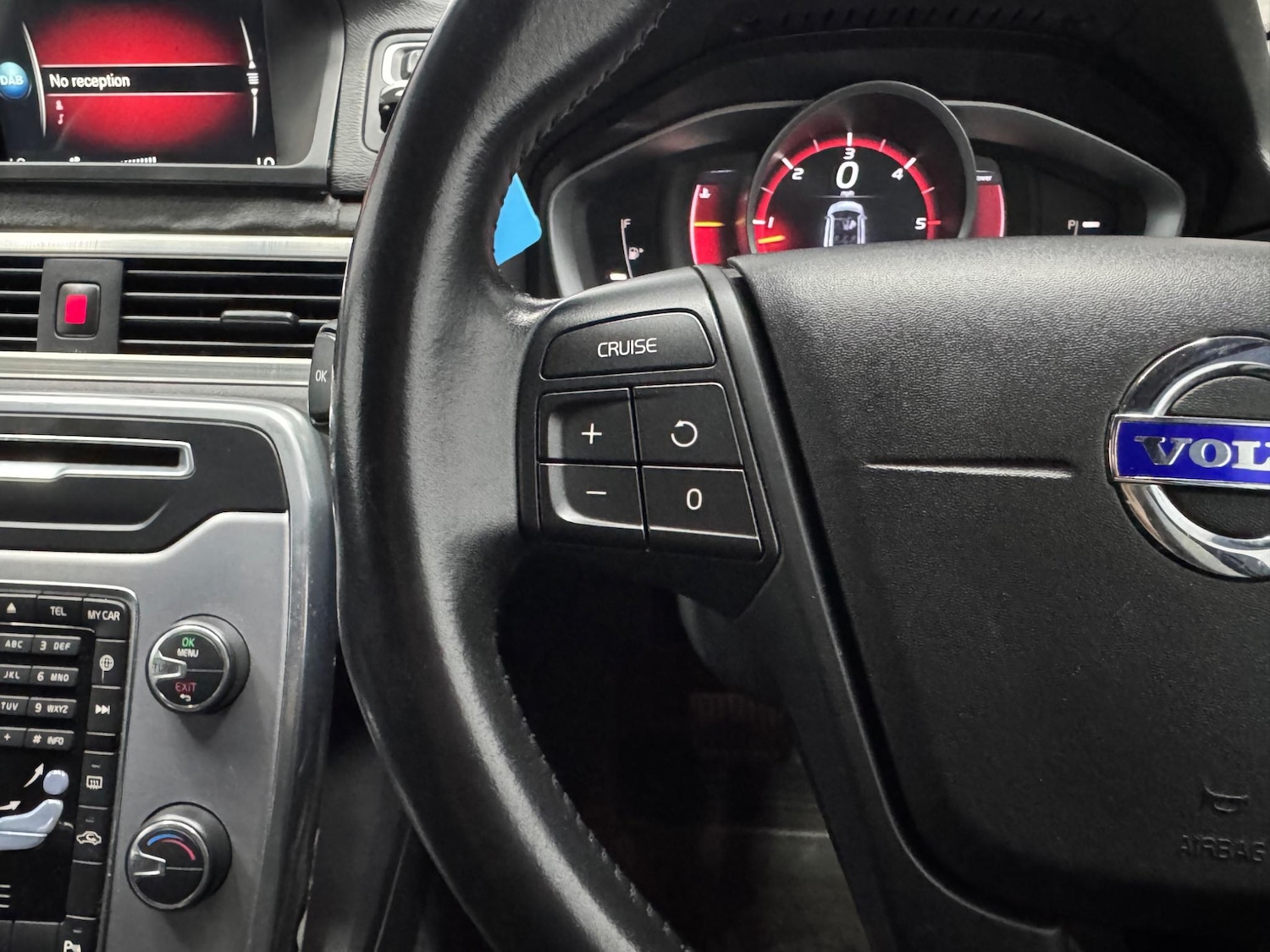 Used Volvo V70 2017 for sale - 76936172: Photo 6