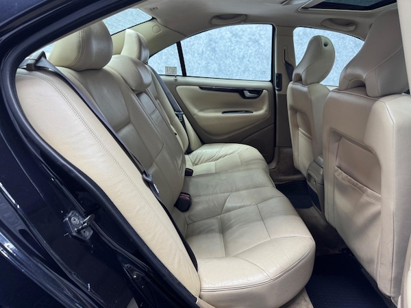 Used Volvo S60 2002 for sale - 75041339: Photo 4