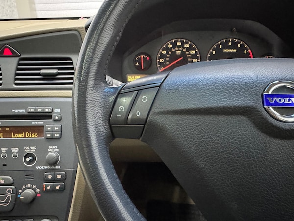 Used Volvo S60 2002 for sale - 75041339: Photo 8
