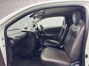 Used Toyota IQ 2010 for sale - 78057574: Photo