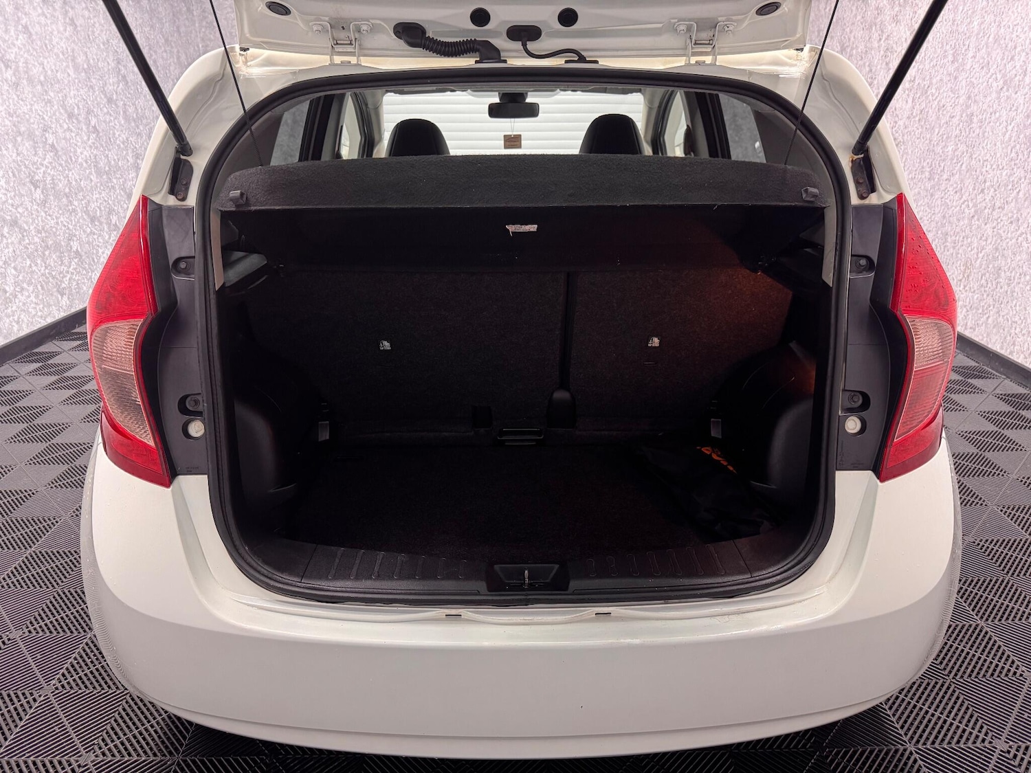 Used Nissan Note 2014 for sale - 76899340: Photo 23