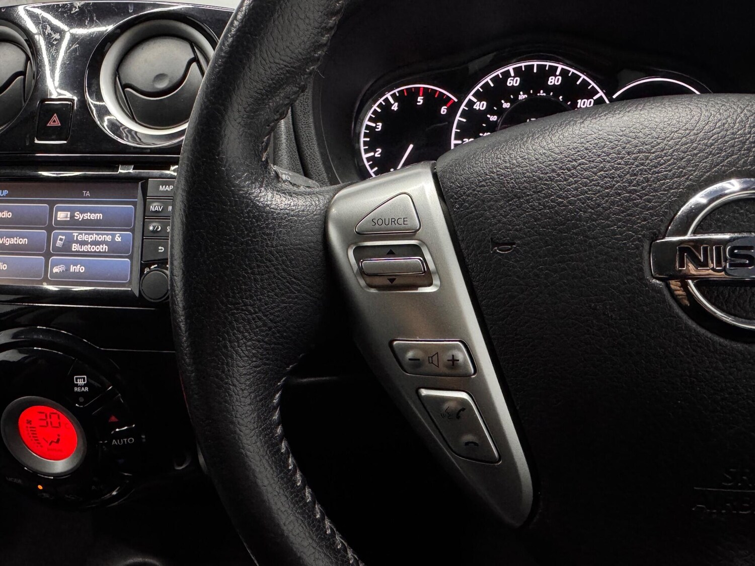 Used Nissan Note 2014 for sale - 76899340: Photo 7