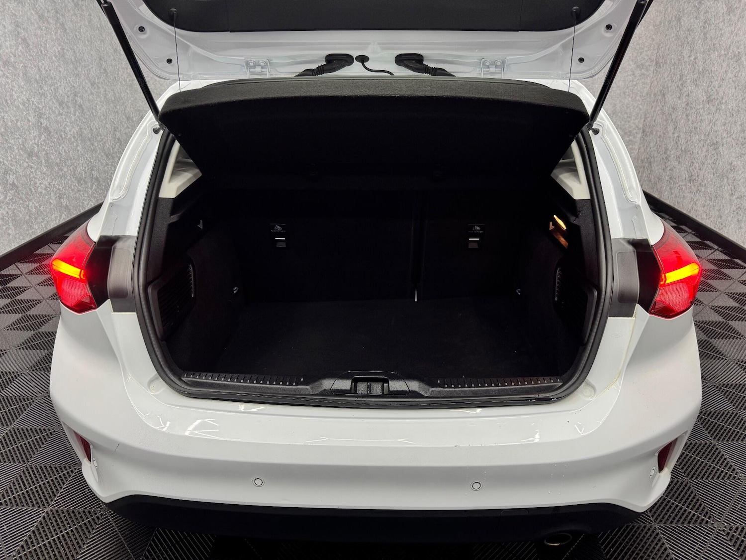 Used Ford Focus 2020 for sale - 76975597: Photo 17