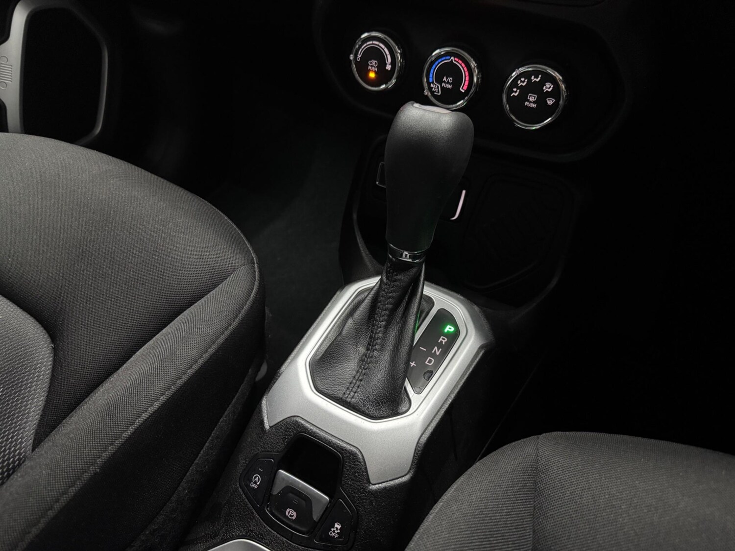 Used Jeep Renegade 2017 for sale - 78058624: Photo 11