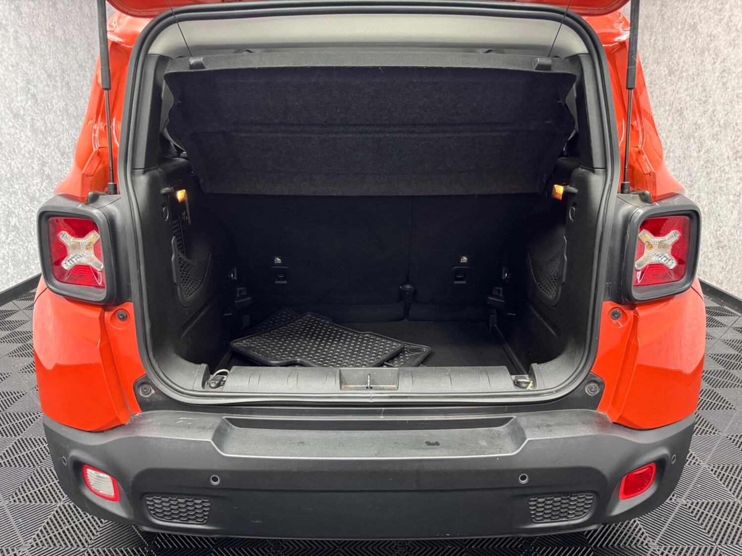 Used Jeep Renegade 2017 for sale - 78058624: Photo 22