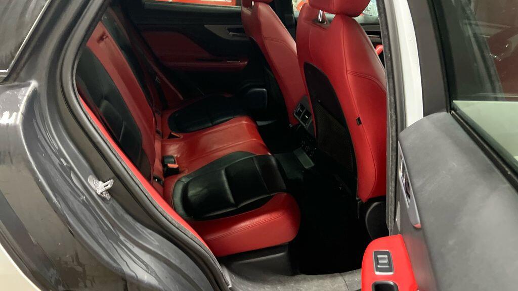 Used Jaguar F-Pace 2017 for sale - 77425716: Photo 4