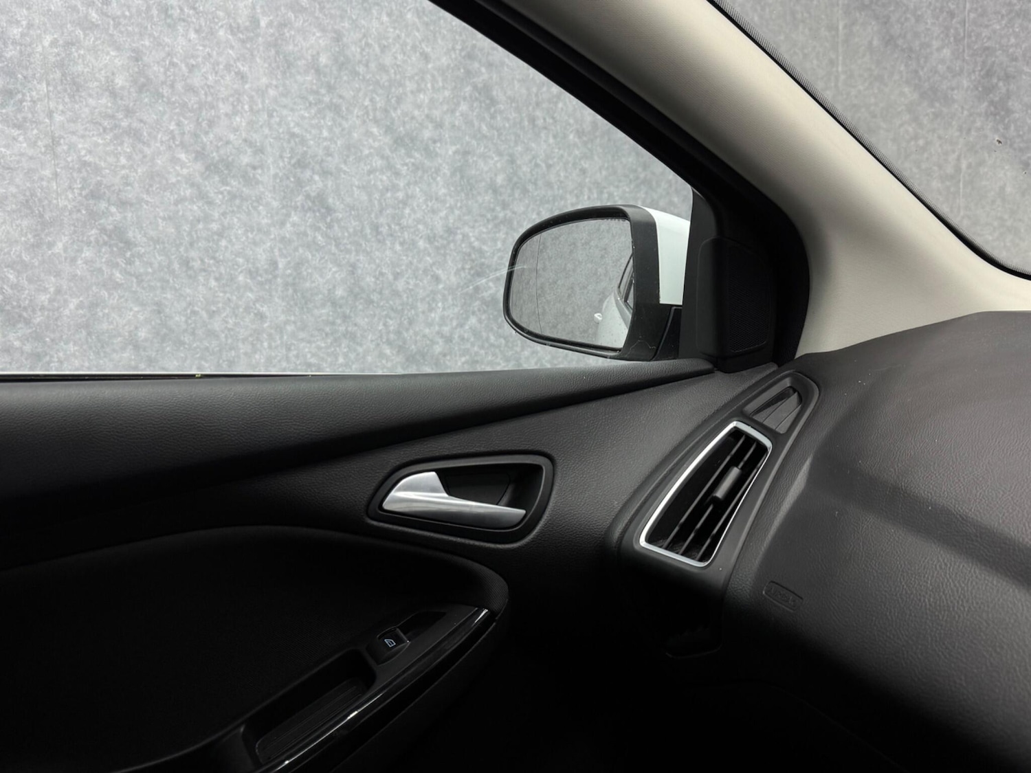 Used Ford Focus 2016 for sale - 76349746: Photo 11