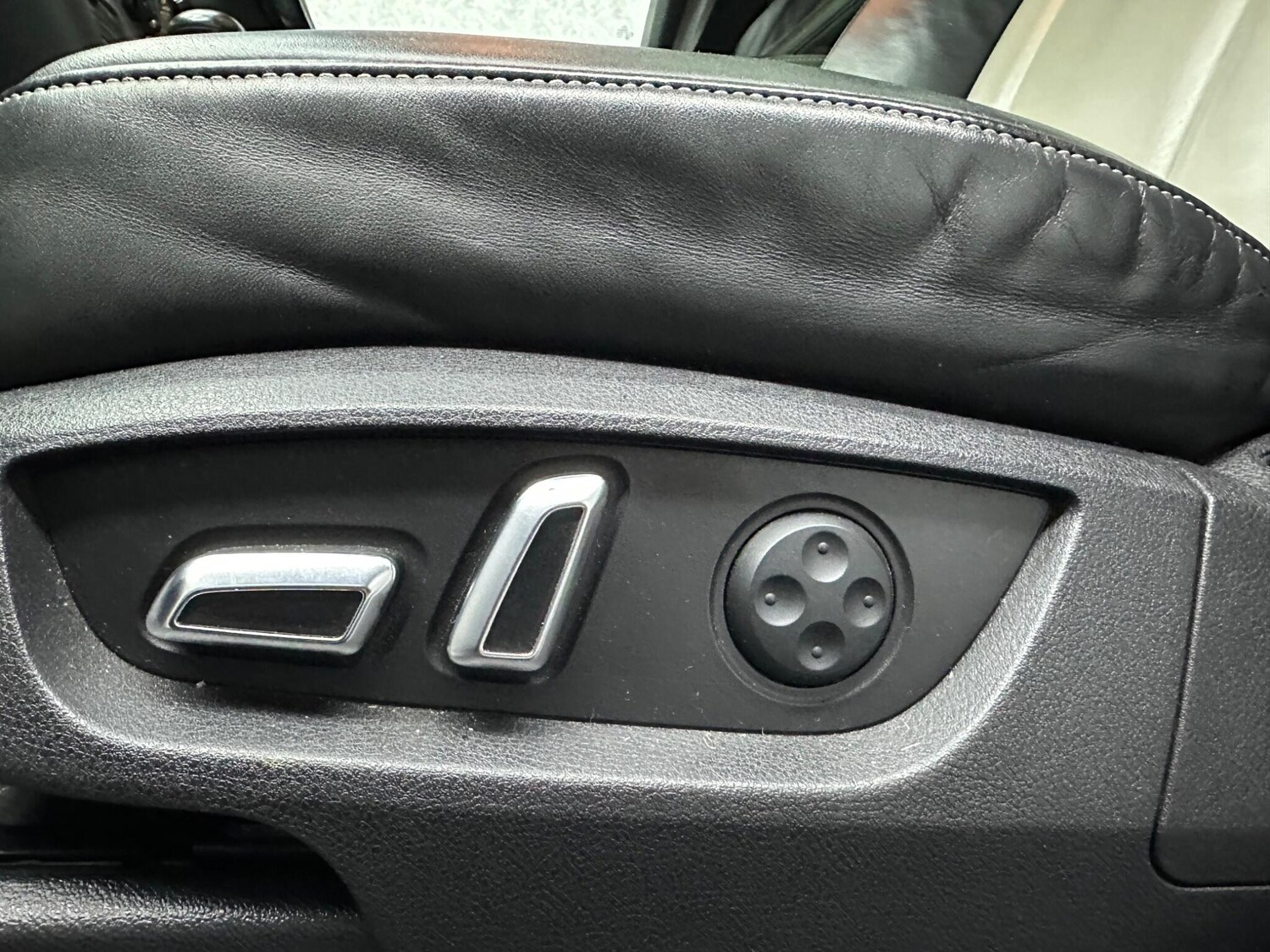 Used Audi Q7 2011 for sale - 78171099: Photo 21