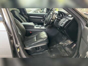 Used Land Rover Discovery 2019 for sale - 77358498: Photo