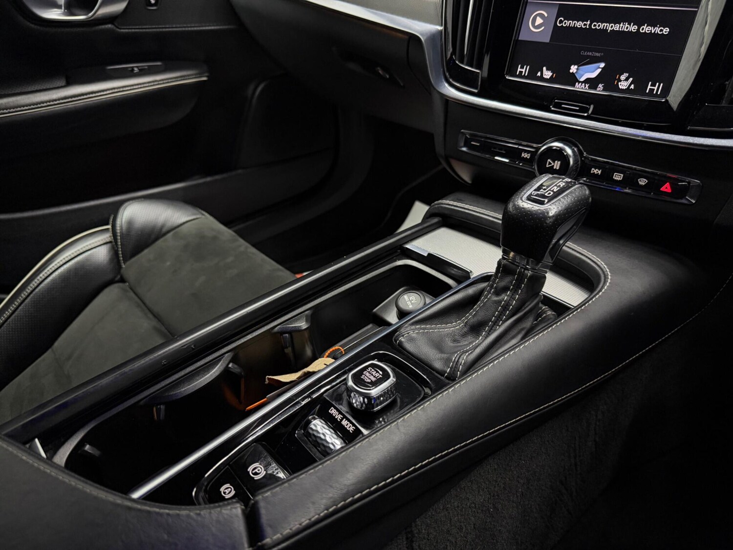 Used Volvo S90 2018 for sale - 77908739: Photo 42