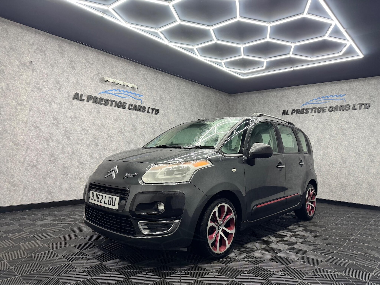Used Citroen C3 Picasso 2012 for sale - 77315052: Photo 1